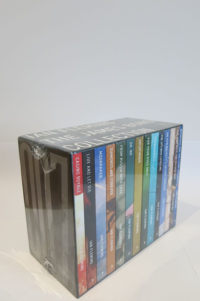James Bond The Ian Fleming Collection Front